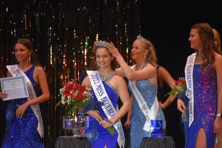 Ames crowned as 2022 Miss Blueberry Queen